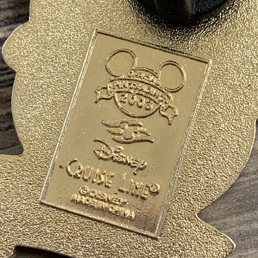 Disney Cruise Line Pin 🛳 - Picture 3 of 3